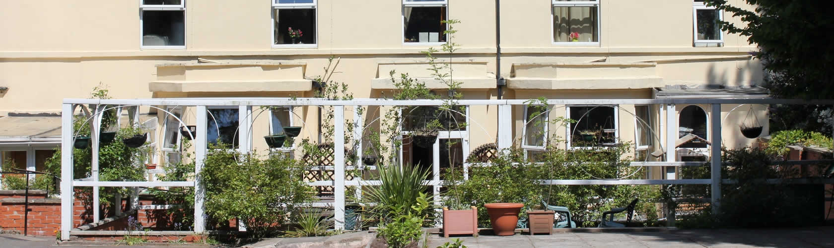 Photo of the Forest Lodge Care Home front entrance.